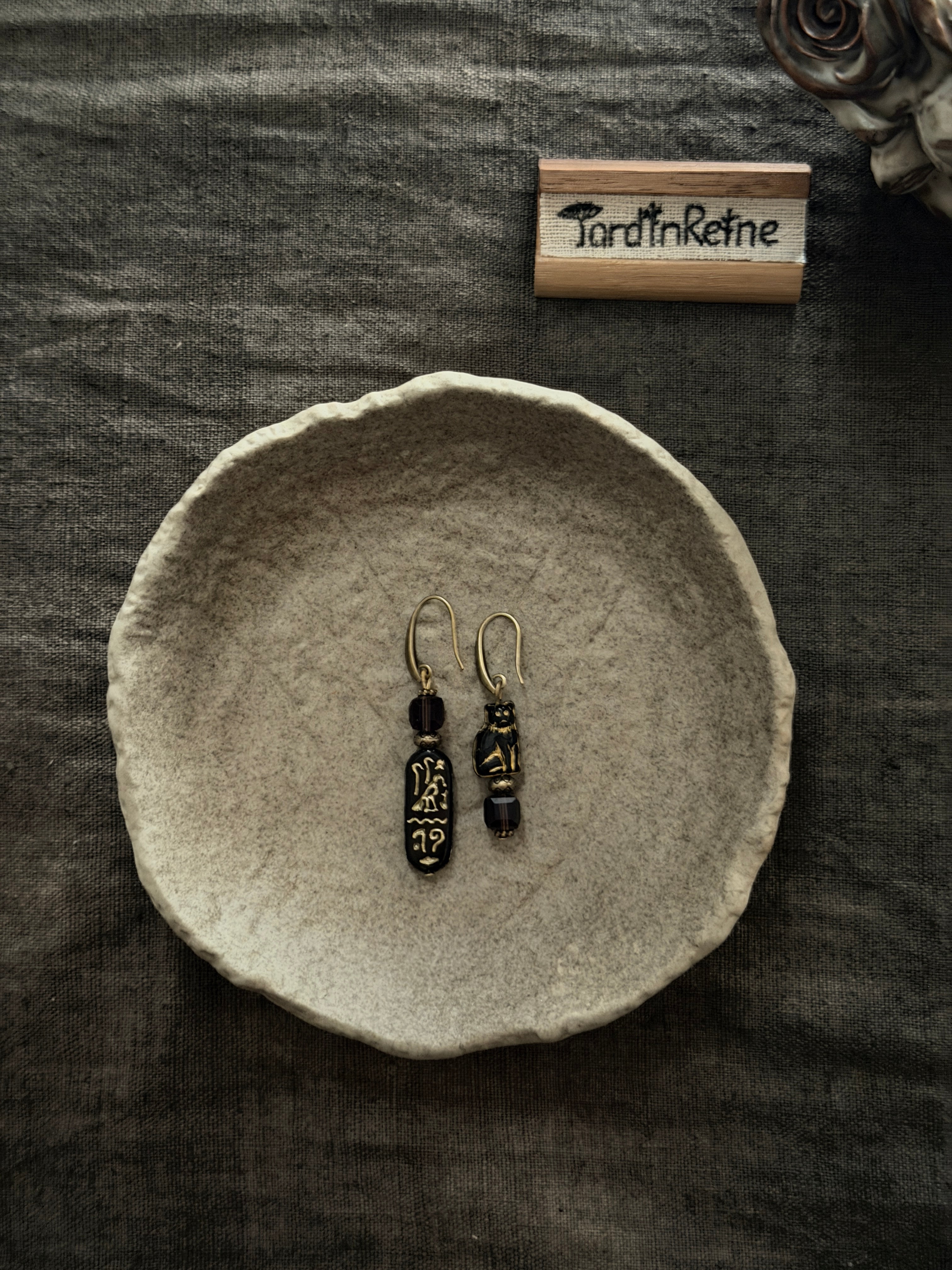 Noir Cat——Vintage Purple Black Cat Earrings