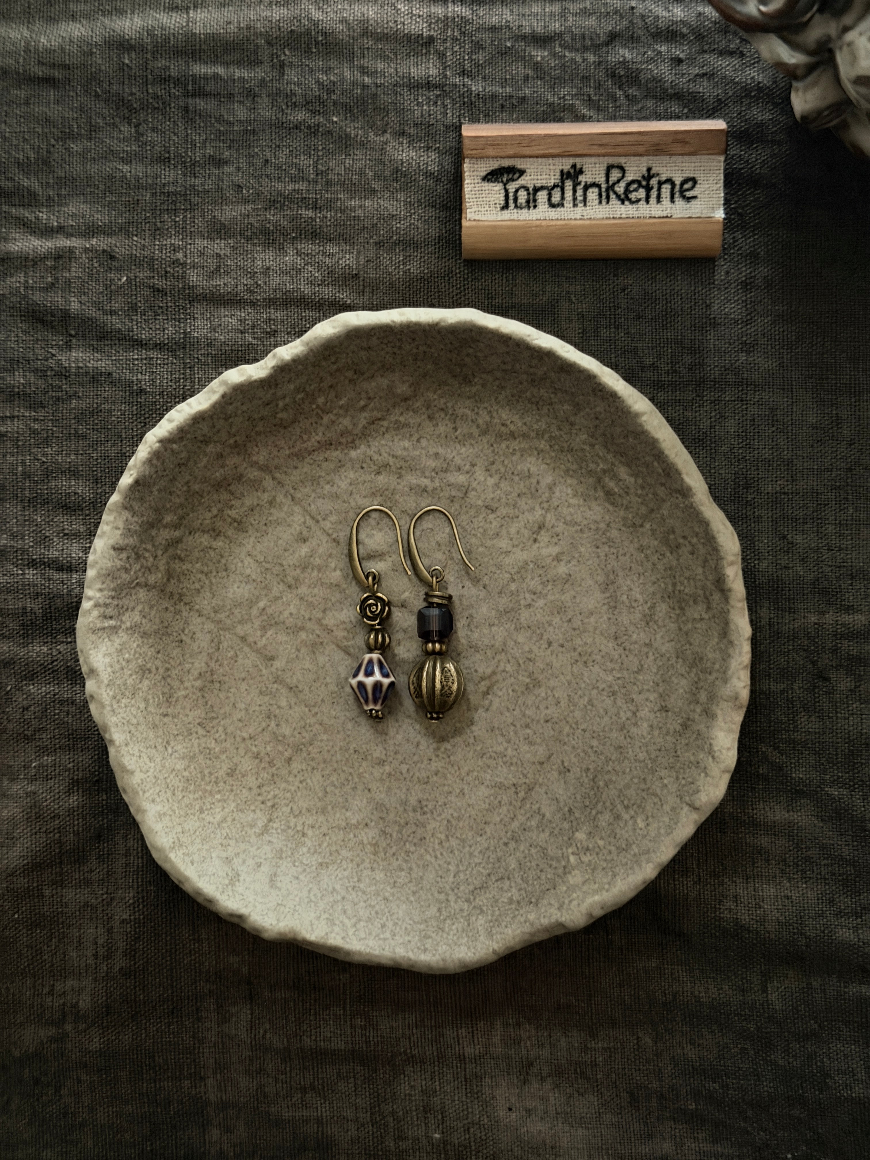 Violet Vase——Violet Ceramic Earrings