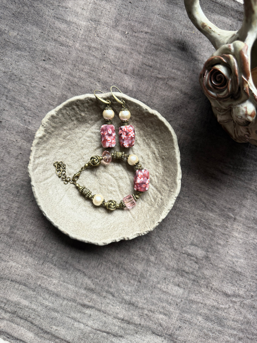 Blush Rosette——Pink Glazed Glass Brass Vintage Bracelet