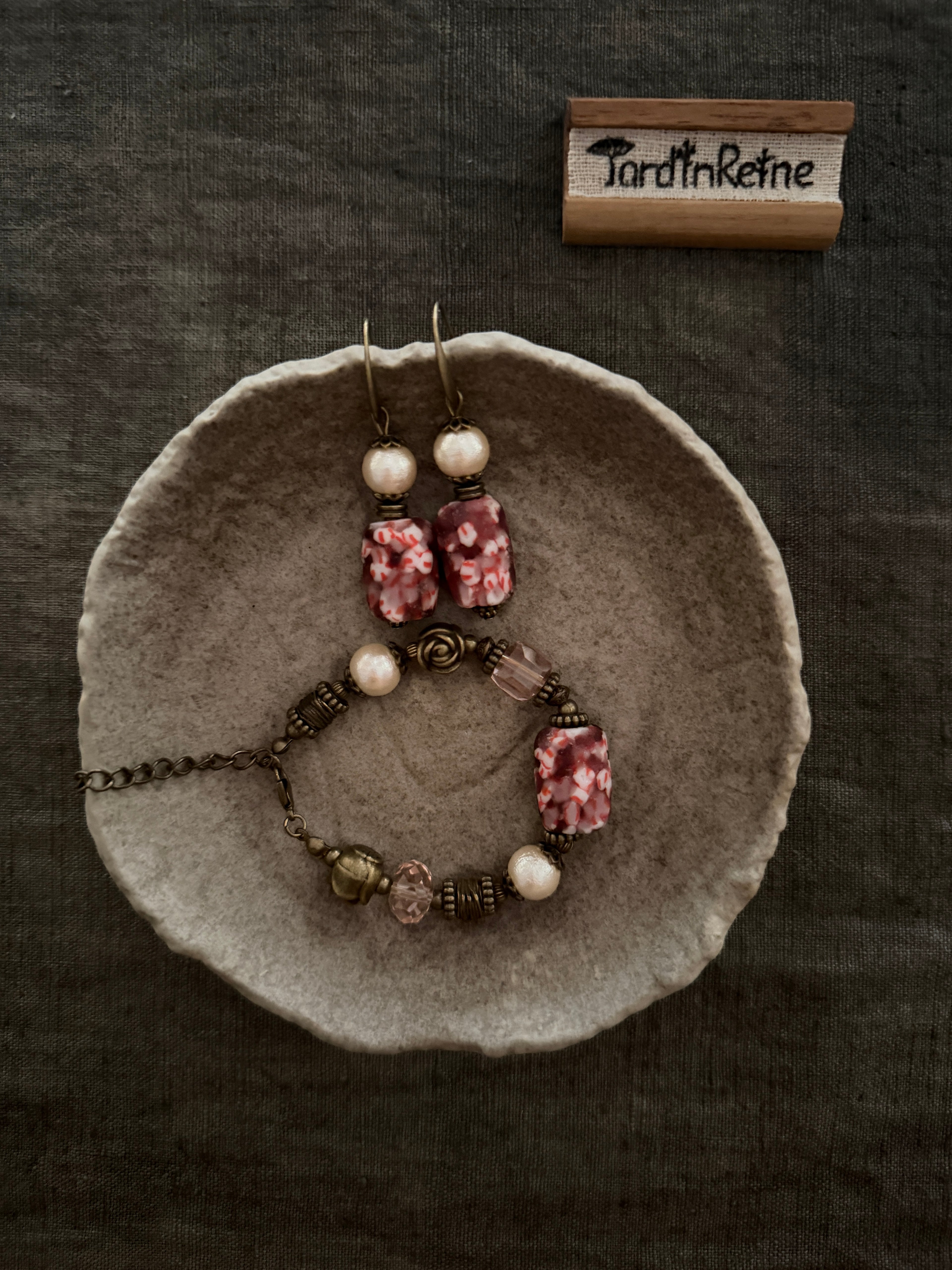 Blush Rosette——Pink Glazed Glass Brass Vintage Bracelet